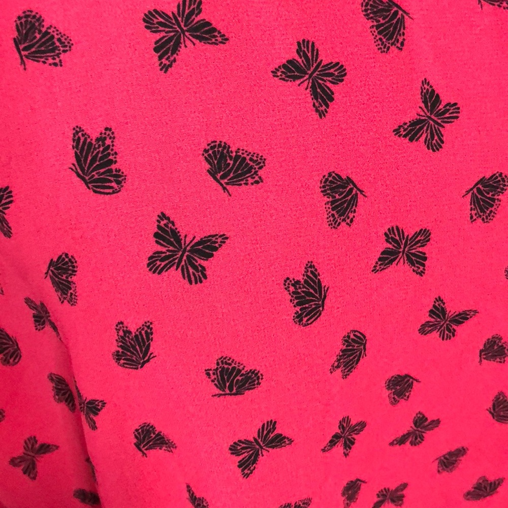 DONATING 1/20/25 Torrid Butterfly Button Back Shirt - Picture 4 of 6